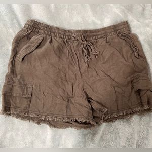 Forest green Shorts with multiple pockets
